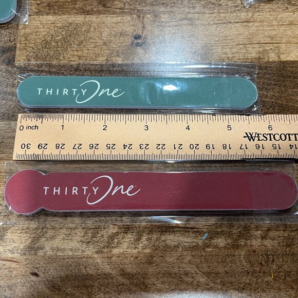 Thirty-One Gifts Nail File Set of 5 - Picture 3 of 3